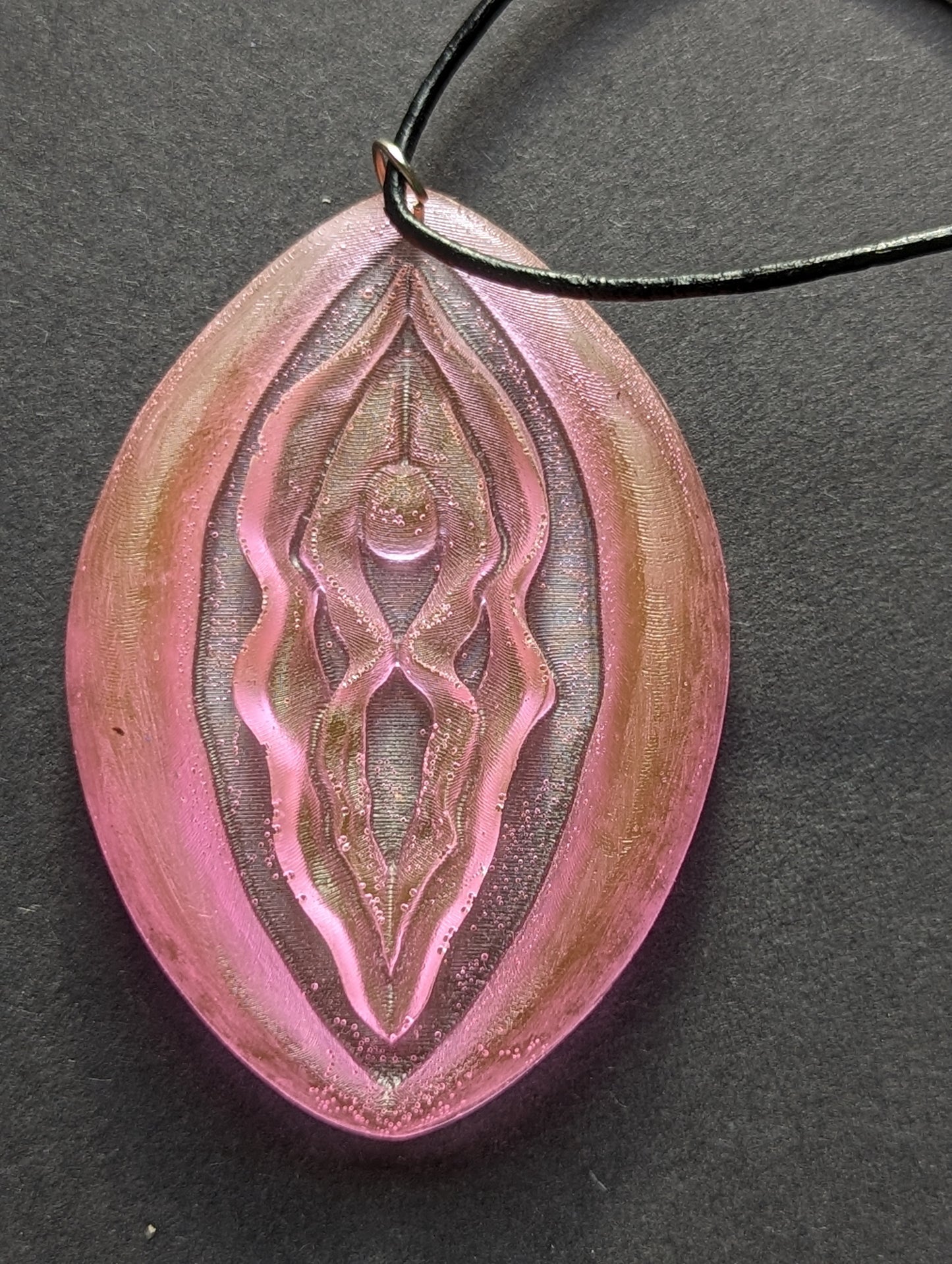 VULVA pendant - Farbensinn X BOLDred - ✨absolutely UNIQUE! ✨